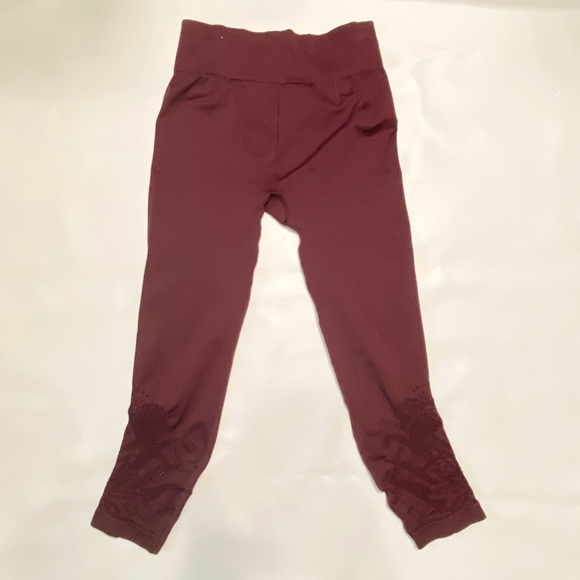American Eagle Outfitters Aerie Maroon Cropped Leggings Floral Laser Cut medium - Picture 6 of 13